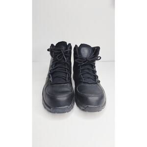 Size 6 - Nike Manoa Leather Black